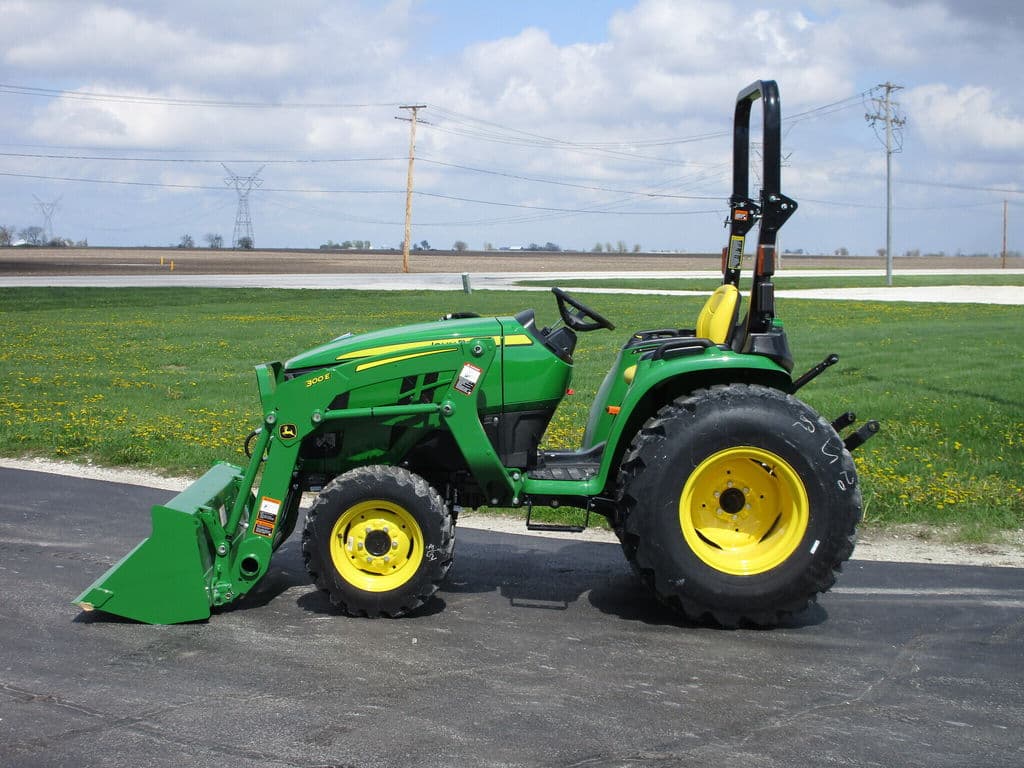 Image of John Deere 3025E Primary image