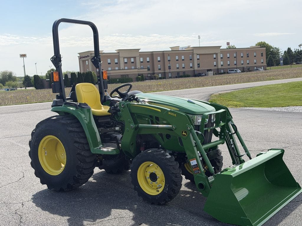 2026 John Deere 3025E Equipment Image0