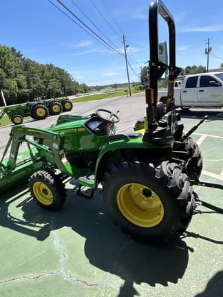 Image of John Deere 3025E equipment image 4