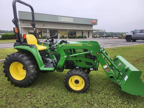 Image of John Deere 3025E Primary image