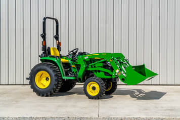 Main image John Deere 3025E