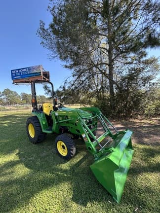 Image of John Deere 3025E equipment image 3
