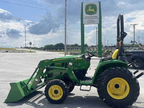 Image of John Deere 3025E Primary image