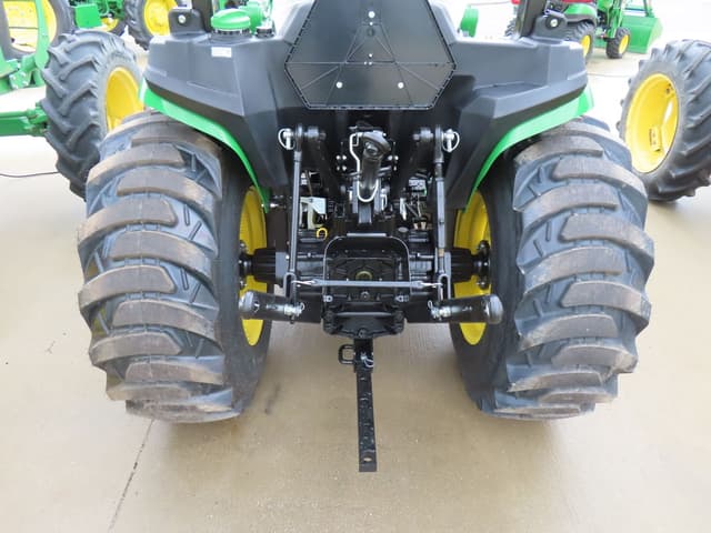Image of John Deere 3025E equipment image 4