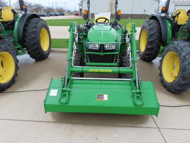 Image of John Deere 3025E equipment image 2