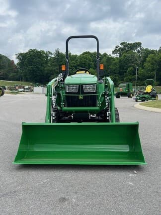 Image of John Deere 3025E equipment image 2