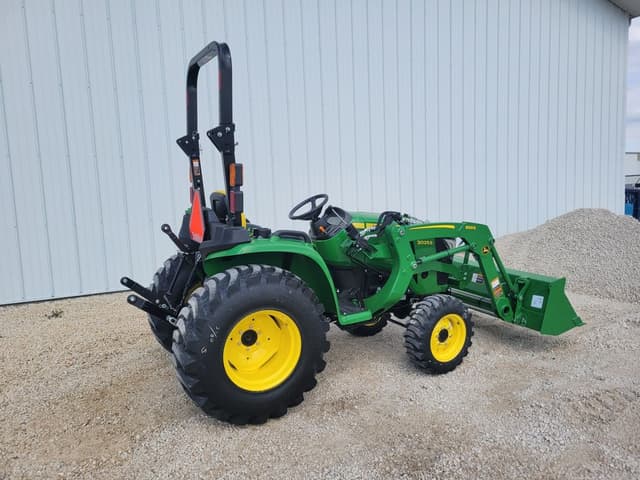Image of John Deere 3025E equipment image 4