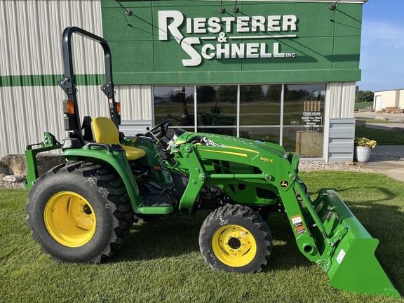 2026 John Deere 3032E Equipment Image0