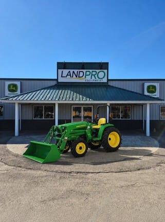 2026 John Deere 3032E Equipment Image0