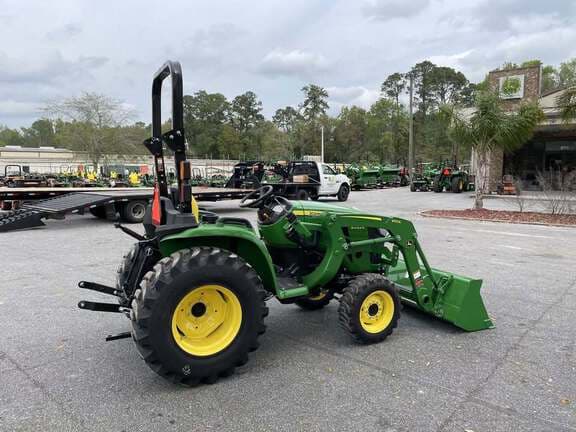 Image of John Deere 3032E equipment image 3