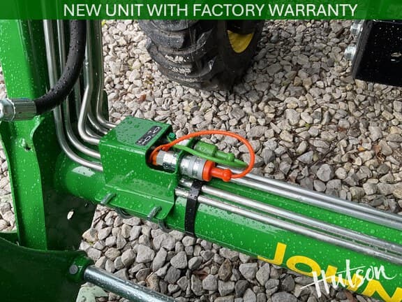 Image of John Deere 3032E equipment image 4