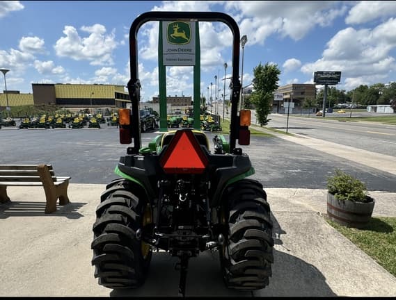 Image of John Deere 3032E equipment image 3