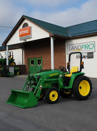 2026 John Deere 3032E Equipment Image0