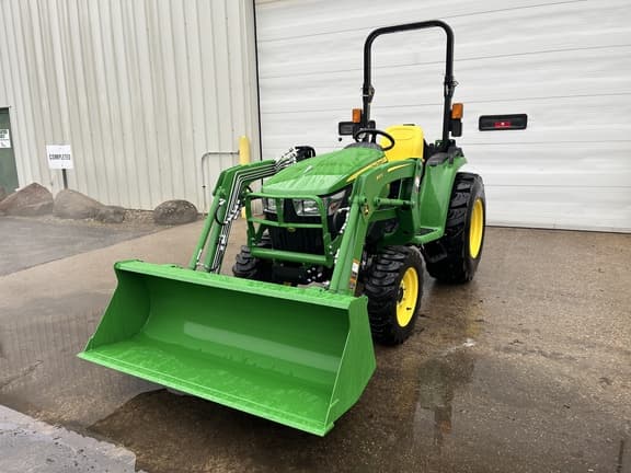 Image of John Deere 3032E equipment image 3