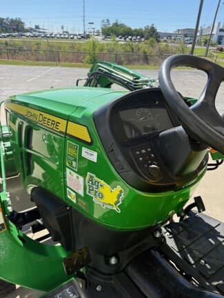 Image of John Deere 3032E equipment image 4