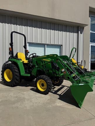 Image of John Deere 3032E equipment image 1