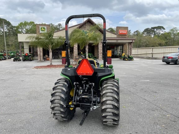 Image of John Deere 3032E equipment image 2
