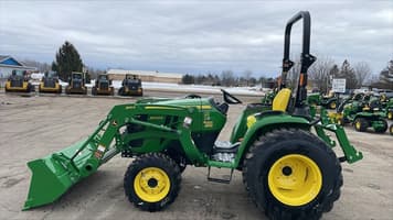 Main image John Deere 3032E