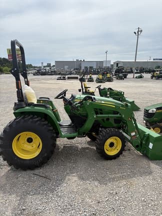 Image of John Deere 3032E equipment image 4