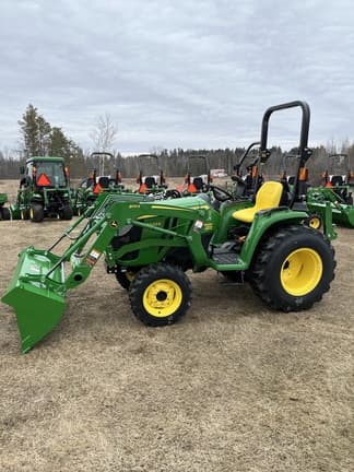 Image of John Deere 3032E Image 1