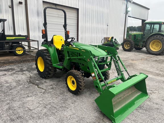 Image of John Deere 3032E equipment image 2