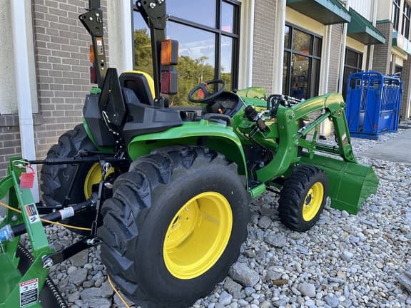 Image of John Deere 3032E equipment image 1