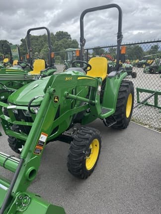 Image of John Deere 3032E equipment image 1