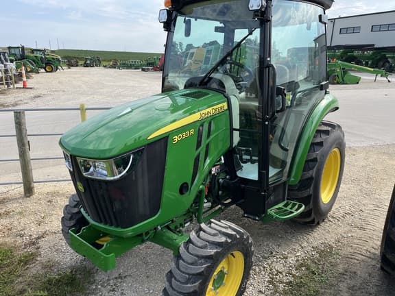 Image of John Deere 3033R Image 1