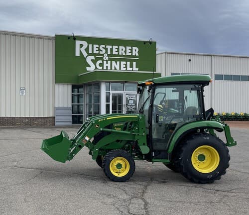 Image of John Deere 3033R Image 0