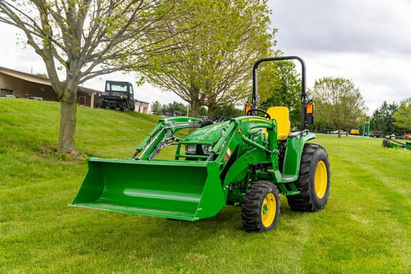 Image of John Deere 3033R Primary image