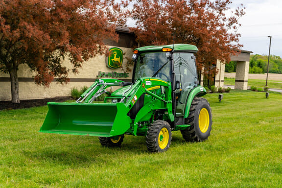 2026 John Deere 3033R Equipment Image0