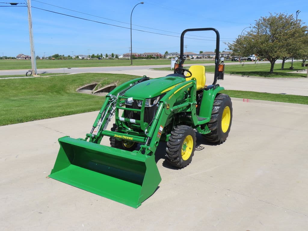 Image of John Deere 3033R Primary image