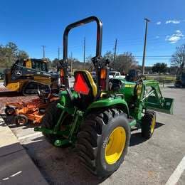 Image of John Deere 3033R equipment image 3
