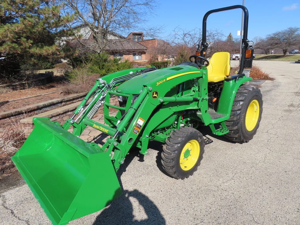 2026 John Deere 3033R Equipment Image0