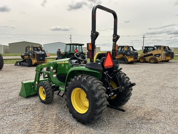 Image of John Deere 3038E equipment image 2