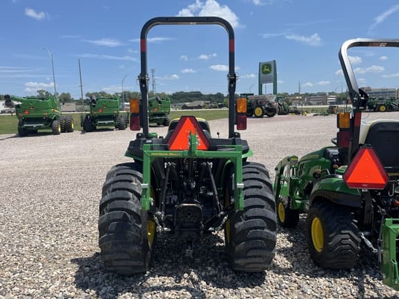 Image of John Deere 3038E equipment image 4