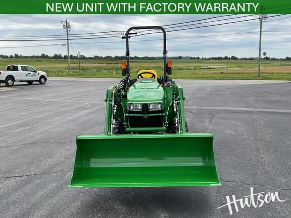 Image of John Deere 3038E equipment image 4
