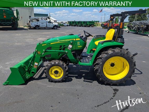 Image of John Deere 3038E equipment image 4