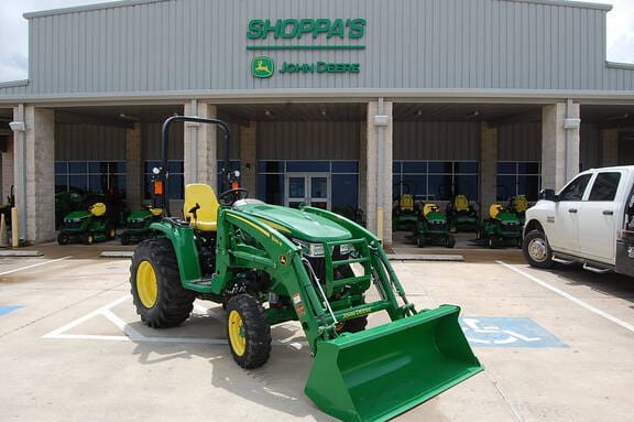 2026 John Deere 3038E Equipment Image0