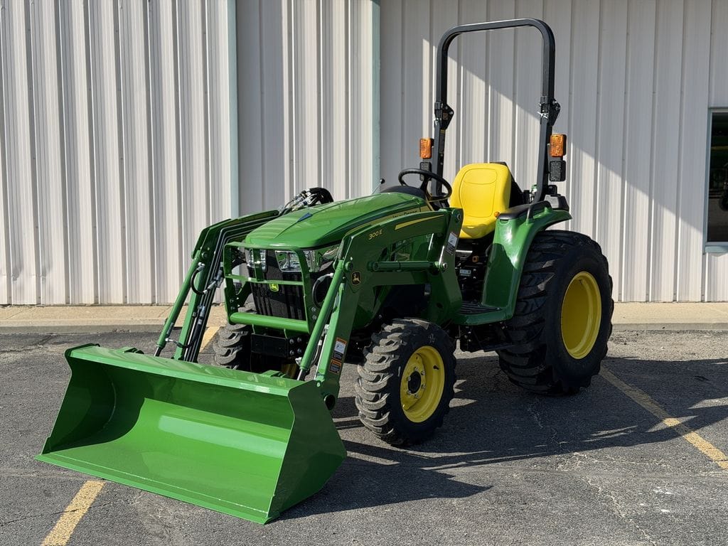 2026 John Deere 3038E Equipment Image0
