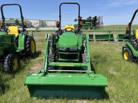 Image of John Deere 3038E equipment image 1