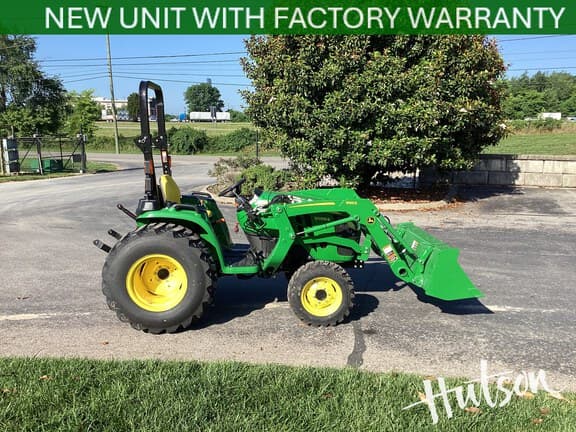 Image of John Deere 3038E equipment image 2
