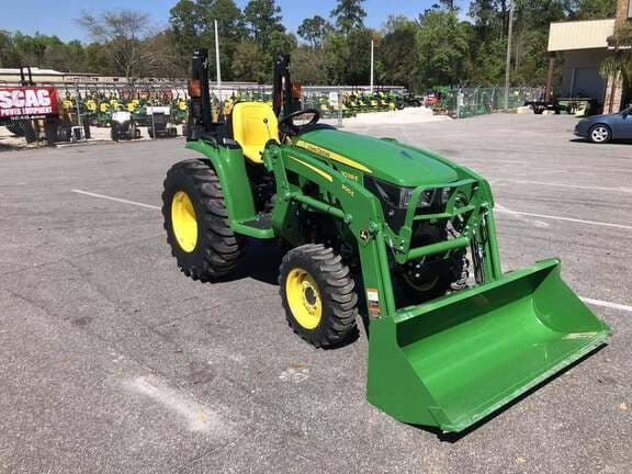Image of John Deere 3038E equipment image 2
