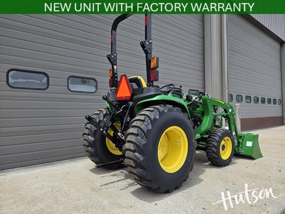 Image of John Deere 3038E equipment image 2