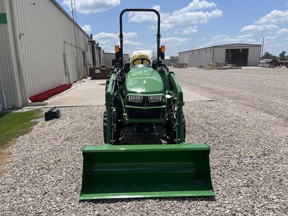 Image of John Deere 3038E equipment image 1