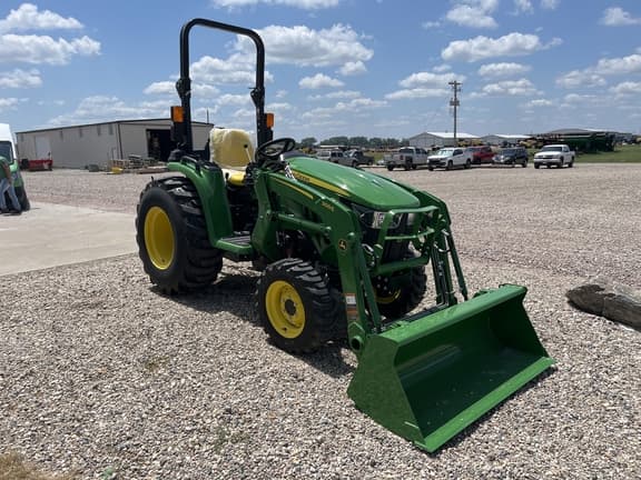 Image of John Deere 3038E equipment image 2