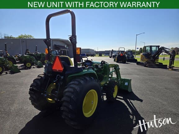 Image of John Deere 3038E equipment image 3