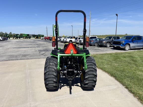 Image of John Deere 3038E equipment image 2