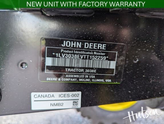 Image of John Deere 3038E equipment image 4