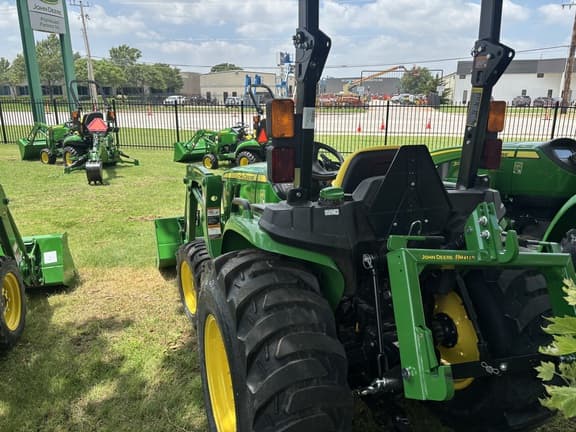 Image of John Deere 3038E equipment image 1